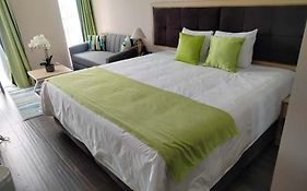 Hotel Puerto Limon Cr